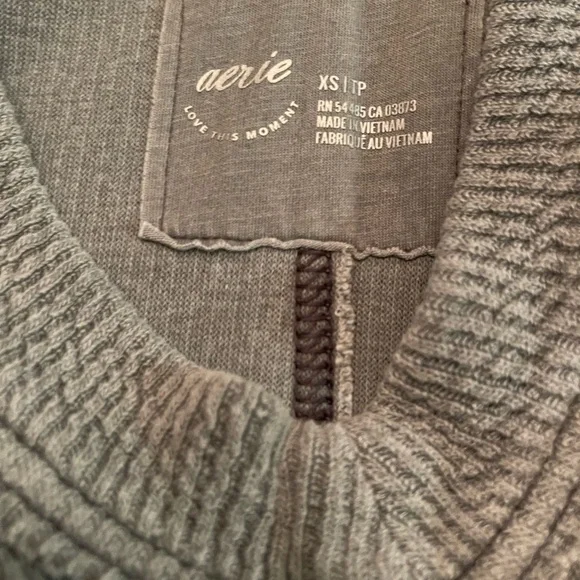 Aerie Sweater/ Sweatshirt Ribbed Raw Hem Side Slit Smoke Grey XS Oversized - Picture 2 of 9